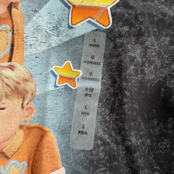 Disney Turning Red 4Town Concert Band Tee/Tshirt L BNWT - Picture 3 of 6